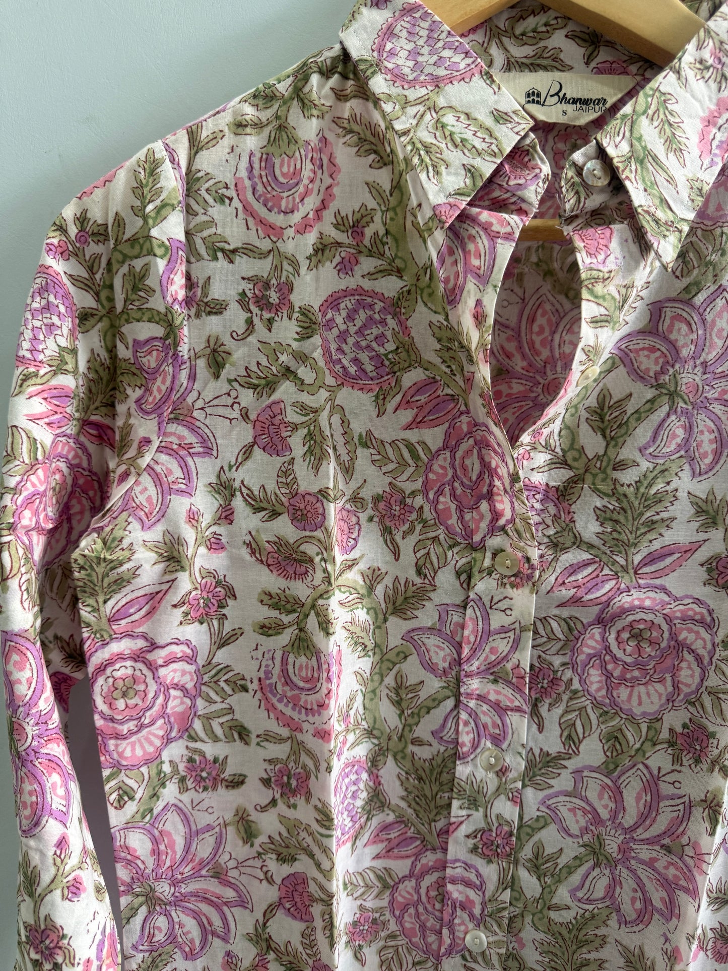 Ivory Rosette Trail Shirt | Women's Handblocked Shirt